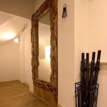 Romantic Bohemian In Old Town Апартаменты *